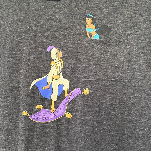Disney Aladdin crop top size medium - Picture 2 of 4